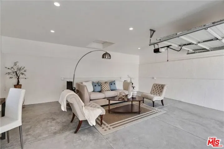 919 Isabel Street, Los Angeles, California 90065