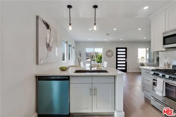 919 Isabel Street, Los Angeles, California 90065
