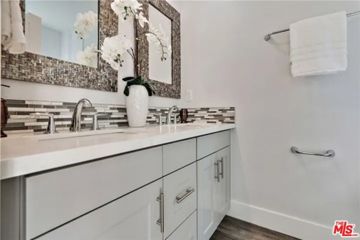 919 Isabel Street, Los Angeles, California 90065