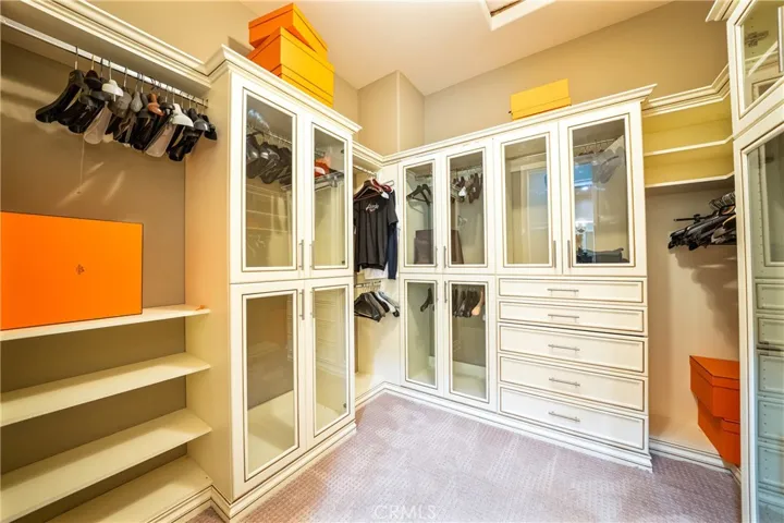 Closet 2