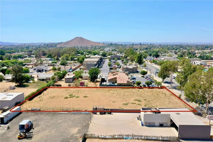 866 6th Street, Norco, California 92860