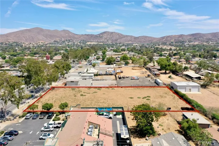 866 6th Street, Norco, California 92860