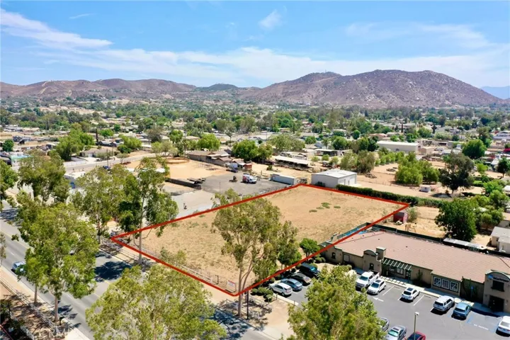 866 6th Street, Norco, California 92860