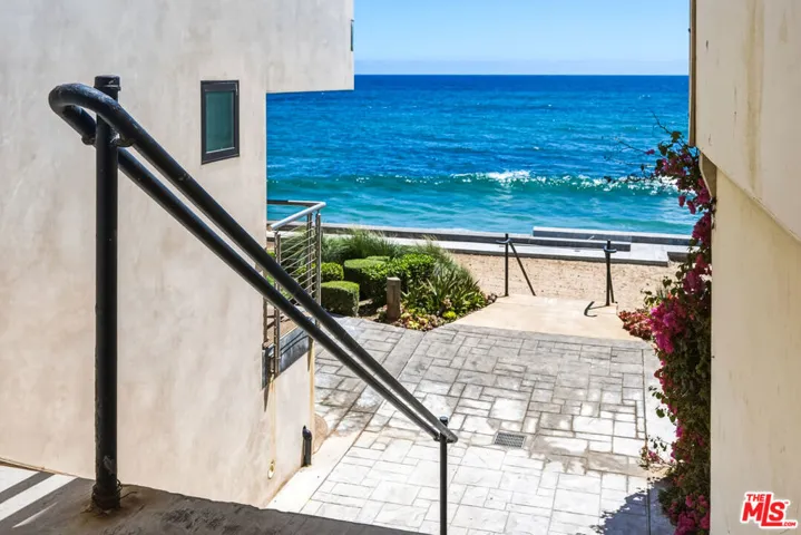 11854 Coral Reef Lane, Malibu, California 90265
