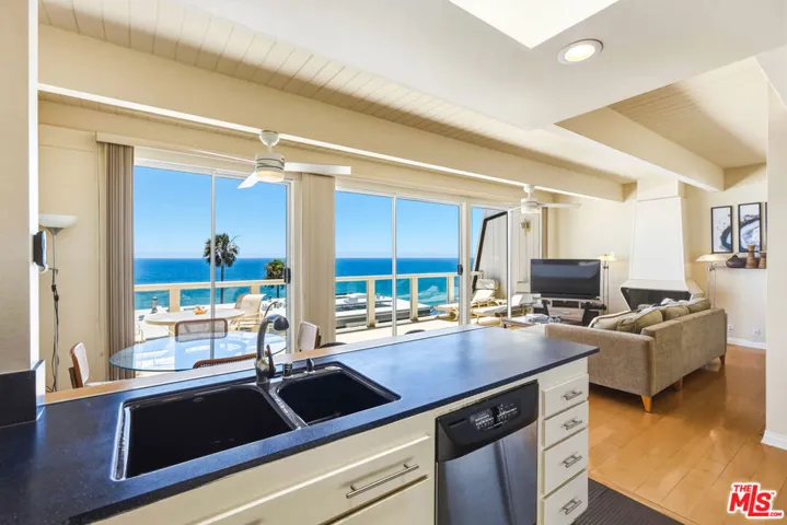 11854 Coral Reef Lane, Malibu, California 90265
