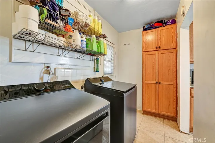 1330 E Caldwell, Compton, California 90221