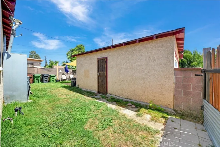 1330 E Caldwell, Compton, California 90221