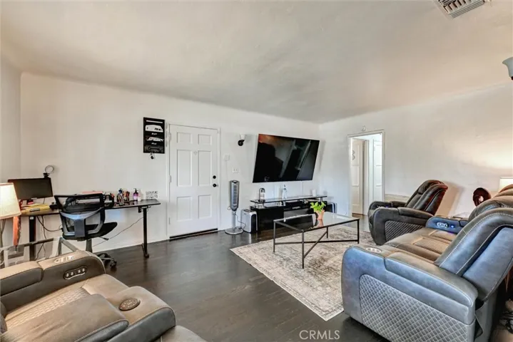 1330 E Caldwell, Compton, California 90221