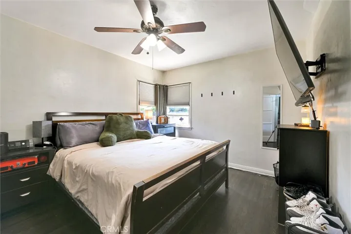 1330 E Caldwell, Compton, California 90221