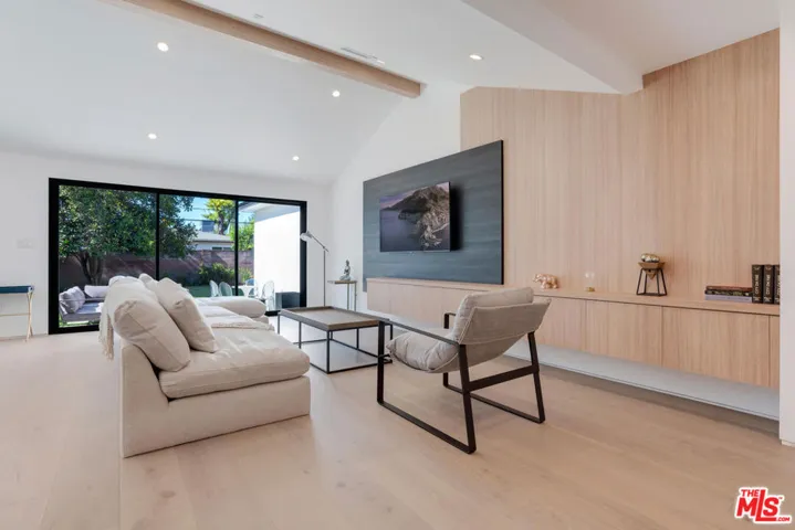 19602 Hamlin Street, Reseda, California 91335