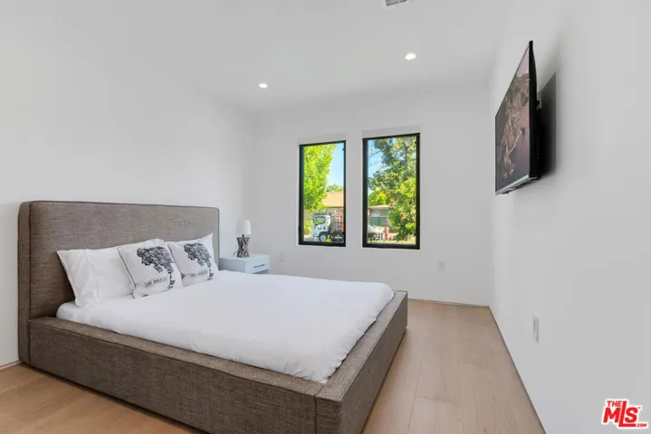 19602 Hamlin Street, Reseda, California 91335