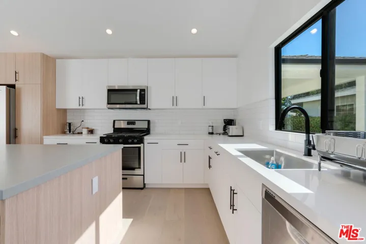 19602 Hamlin Street, Reseda, California 91335