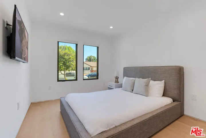 19602 Hamlin Street, Reseda, California 91335