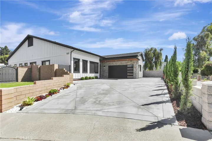 15362 Seine, Irvine, California 92604