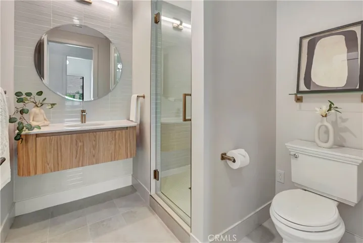15362 Seine, Irvine, California 92604