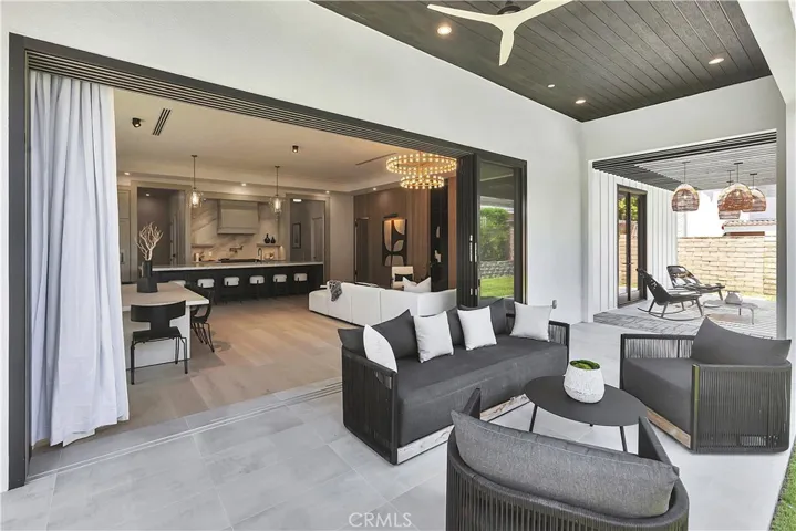15362 Seine, Irvine, California 92604
