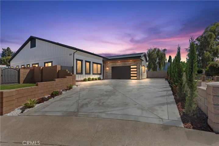15362 Seine, Irvine, California 92604