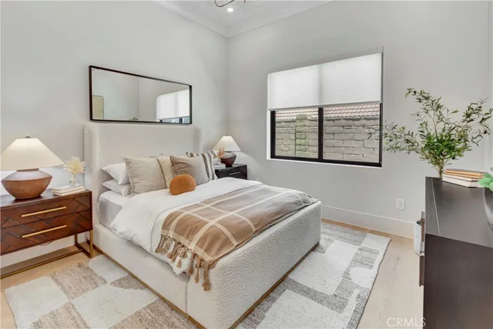 15362 Seine, Irvine, California 92604