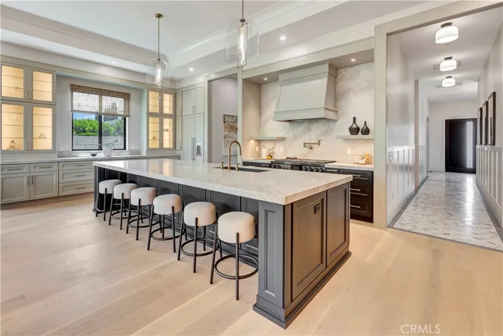 15362 Seine, Irvine, California 92604