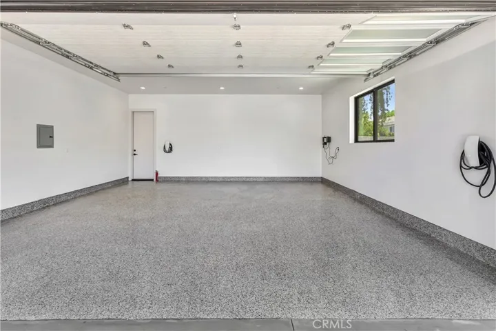 15362 Seine, Irvine, California 92604