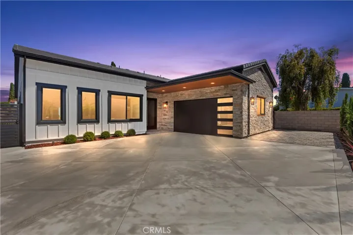 15362 Seine, Irvine, California 92604