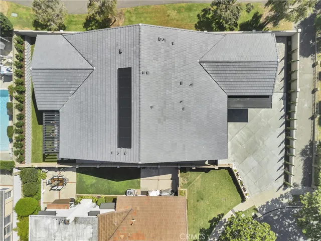 15362 Seine, Irvine, California 92604
