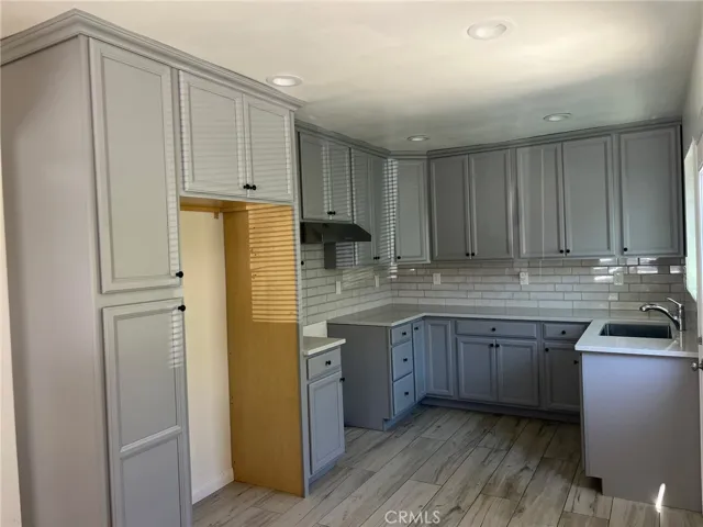 10210 Dorothy, South Gate, California 90280