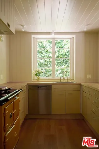 603 Hightree Road, Los Angeles, California 90402