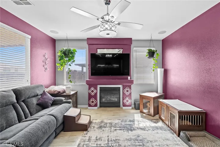 14490 Arthur Street, Oak Hills, California 92344