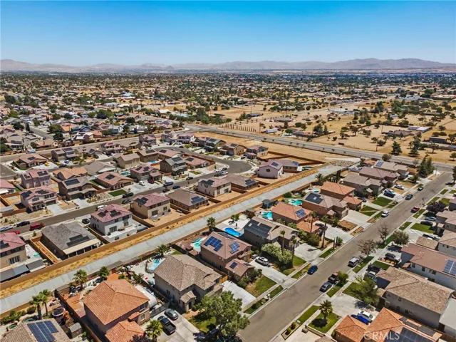 14490 Arthur Street, Oak Hills, California 92344