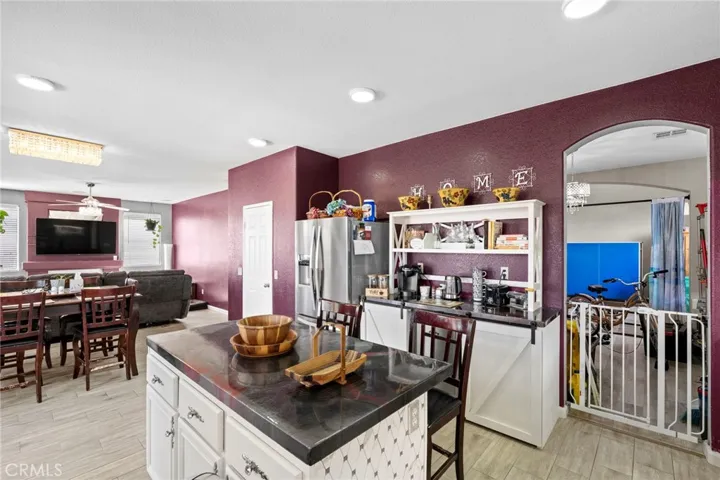 14490 Arthur Street, Oak Hills, California 92344