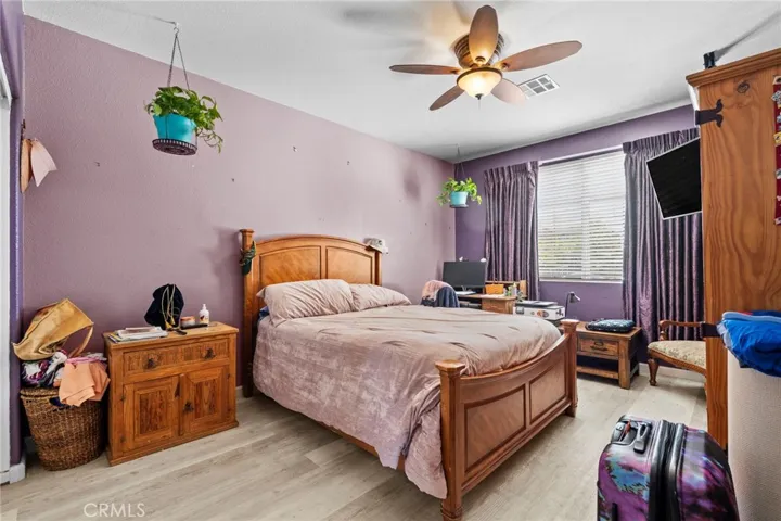 14490 Arthur Street, Oak Hills, California 92344