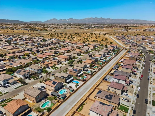 14490 Arthur Street, Oak Hills, California 92344