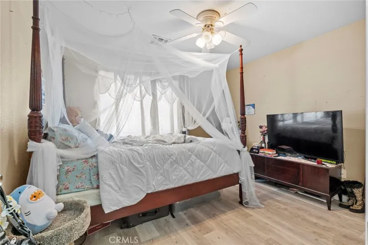 14490 Arthur Street, Oak Hills, California 92344