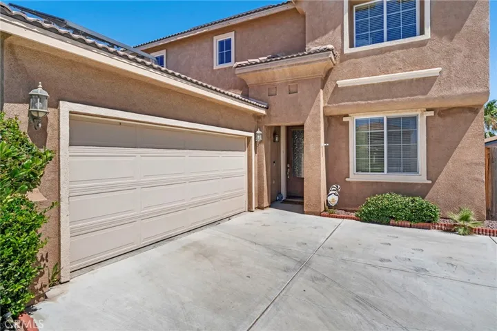 14490 Arthur Street, Oak Hills, California 92344