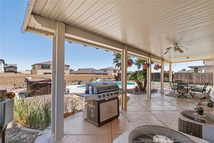 14490 Arthur Street, Oak Hills, California 92344