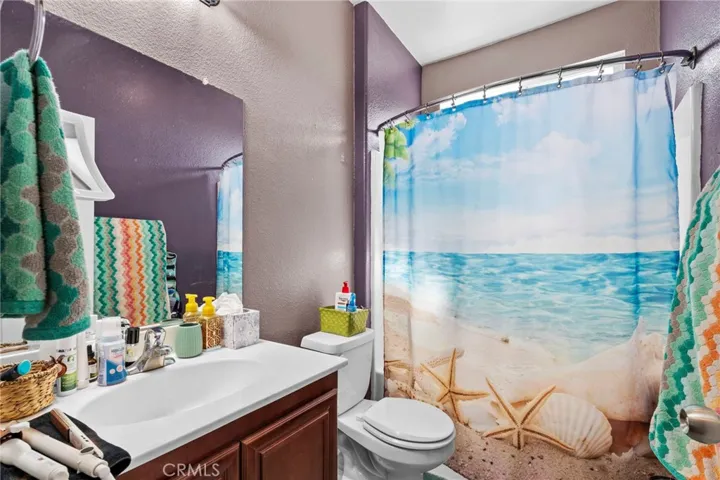 14490 Arthur Street, Oak Hills, California 92344