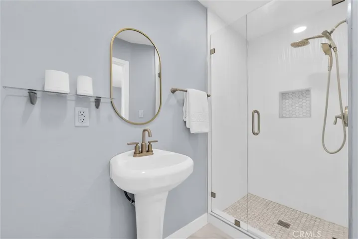 Ensuite bathroom for bedroom 4.