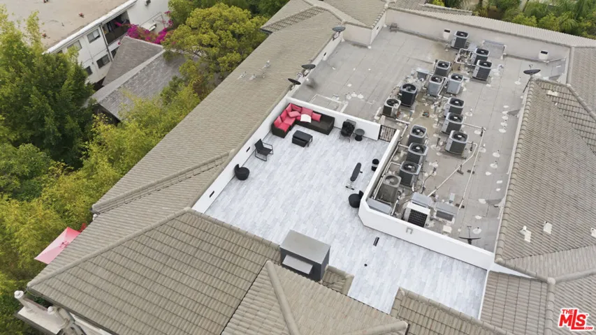 8121 Norton Avenue 201, Los Angeles, California 90046