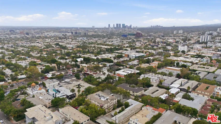 8121 Norton Avenue 201, Los Angeles, California 90046