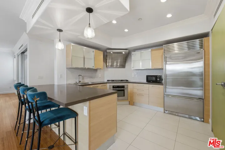 8121 Norton Avenue 201, Los Angeles, California 90046