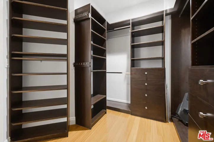 8121 Norton Avenue 201, Los Angeles, California 90046
