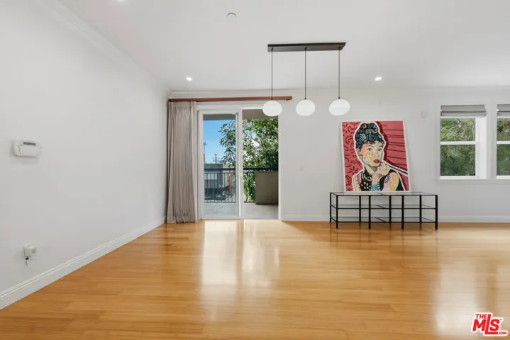 8121 Norton Avenue 201, Los Angeles, California 90046