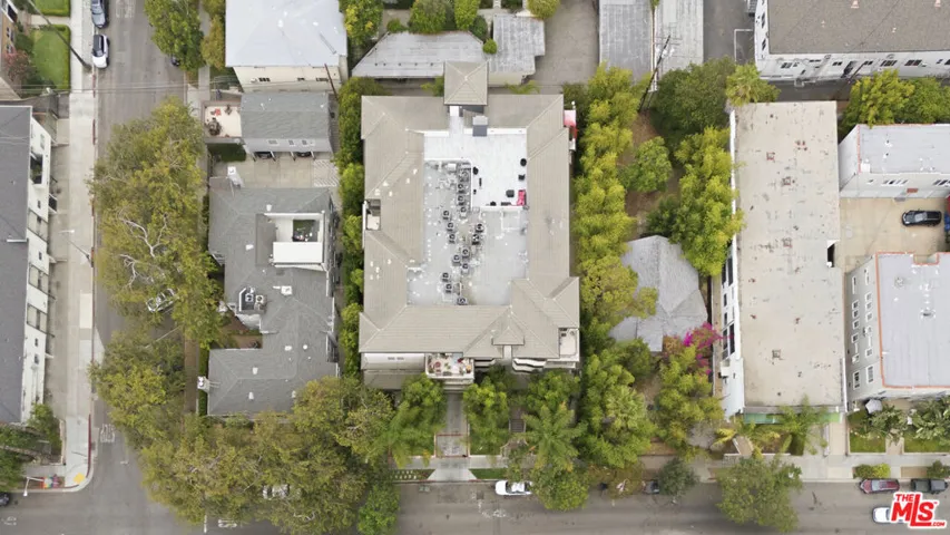 8121 Norton Avenue 201, Los Angeles, California 90046