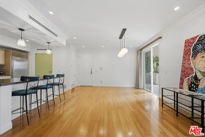 8121 Norton Avenue 201, Los Angeles, California 90046