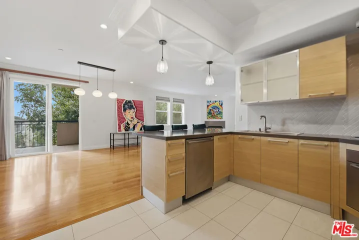 8121 Norton Avenue 201, Los Angeles, California 90046