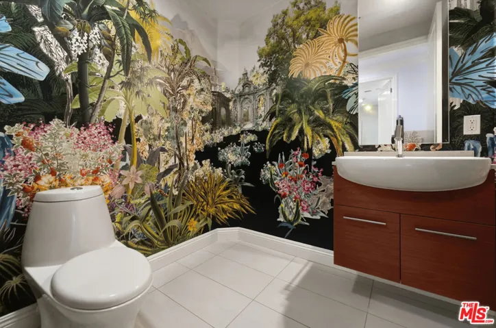 8121 Norton Avenue 201, Los Angeles, California 90046