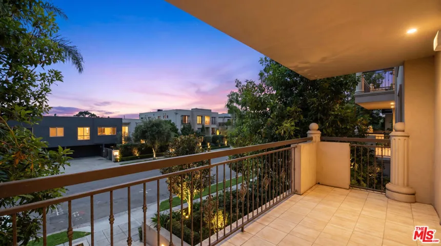 8121 Norton Avenue 201, Los Angeles, California 90046