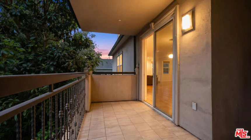 8121 Norton Avenue 201, Los Angeles, California 90046