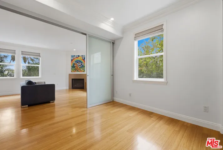 8121 Norton Avenue 201, Los Angeles, California 90046